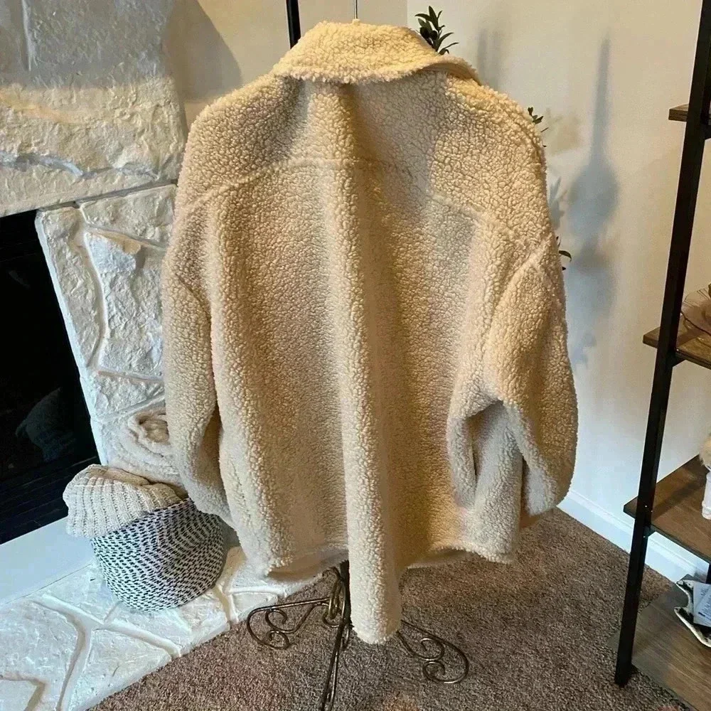 WILD FABLE Sherpa Shacket creme color size medium - Picture 5 of 6